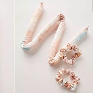 Free people x kitchen satin rollers new in package